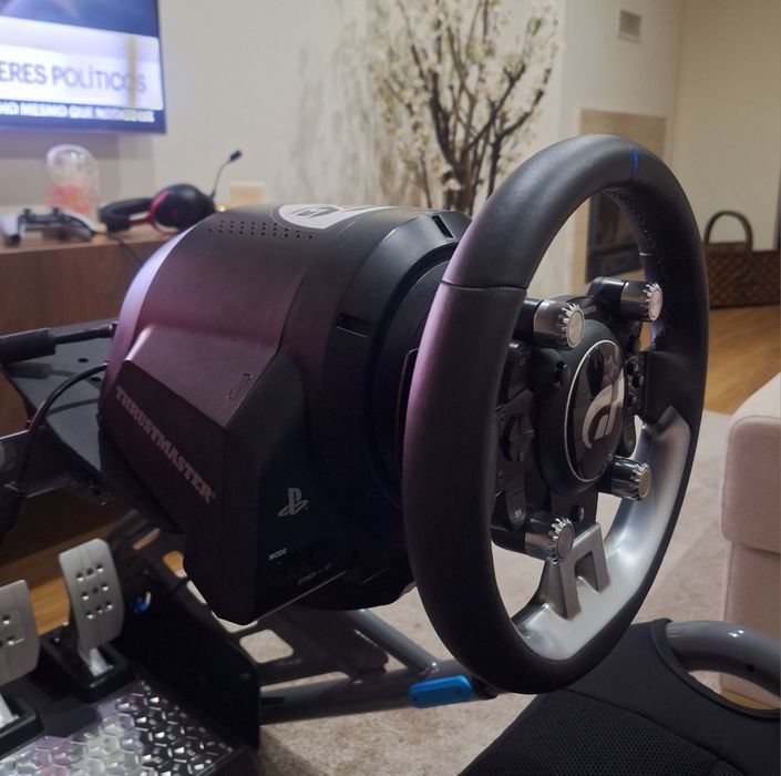 Thrustmaster T-GT  / Pedais t-lcm