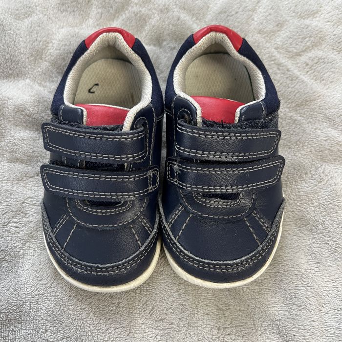 Дитячі шкіряні кросівки Clarks
