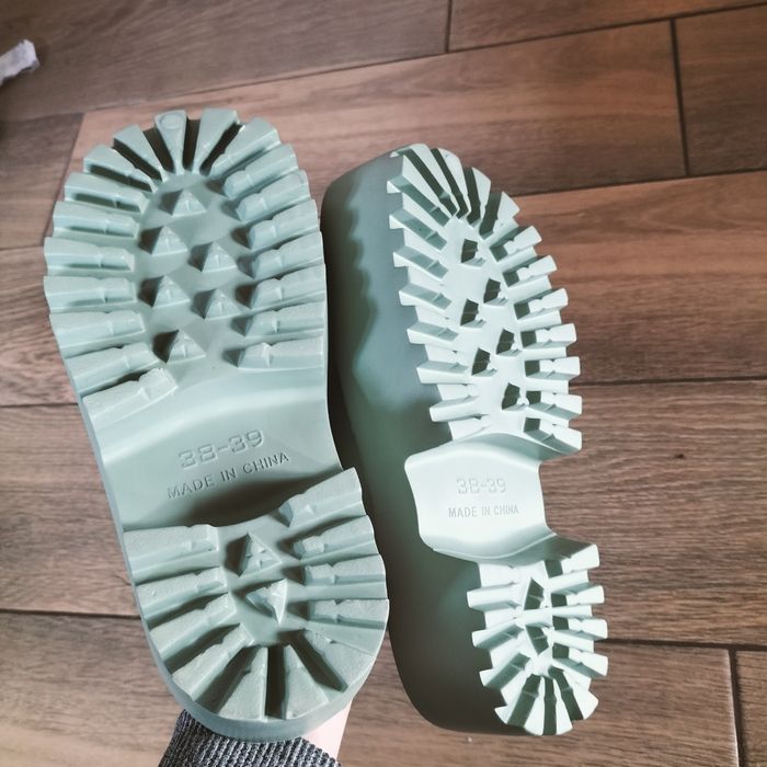 Masywne klapki Vesper 38/39