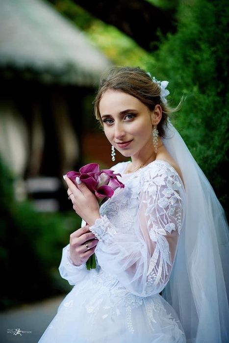 Весільна сукня пошита на замовлення