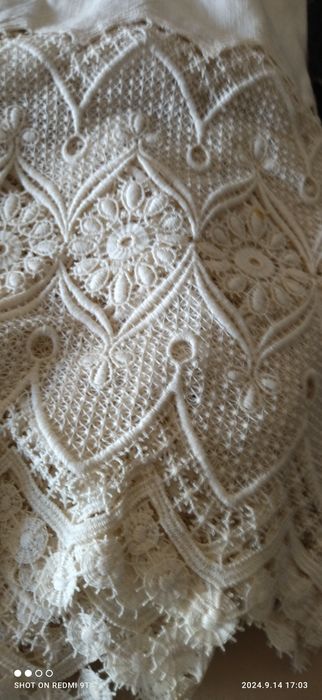 Colcha renda e linho