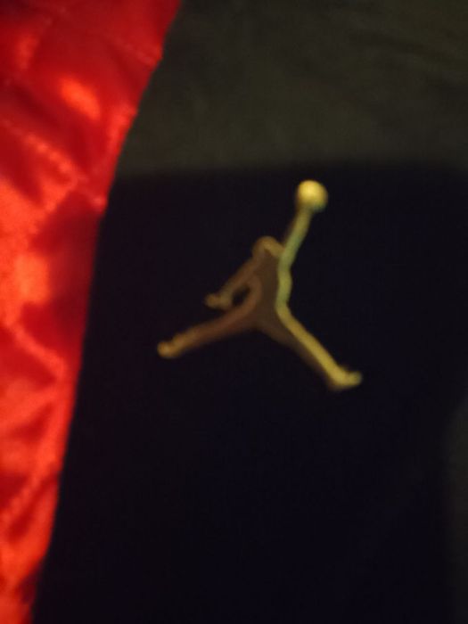 Продам курточку новую