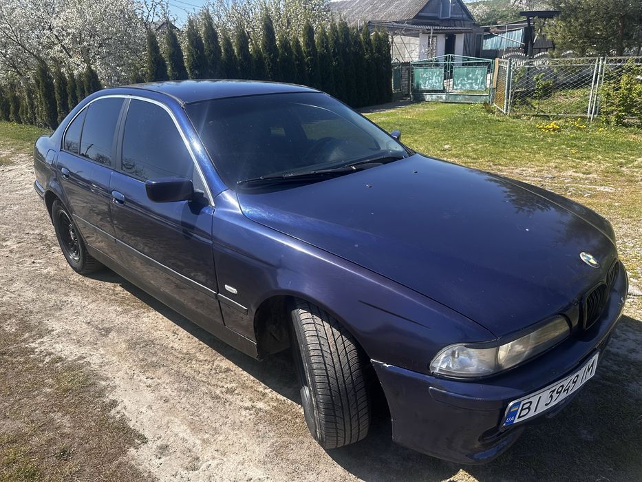 BMW525 з доками добре