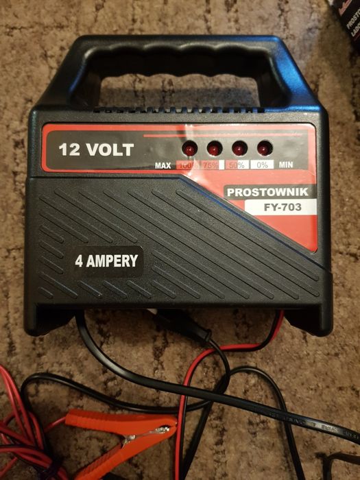 12V/  4.0A. Ładowarka