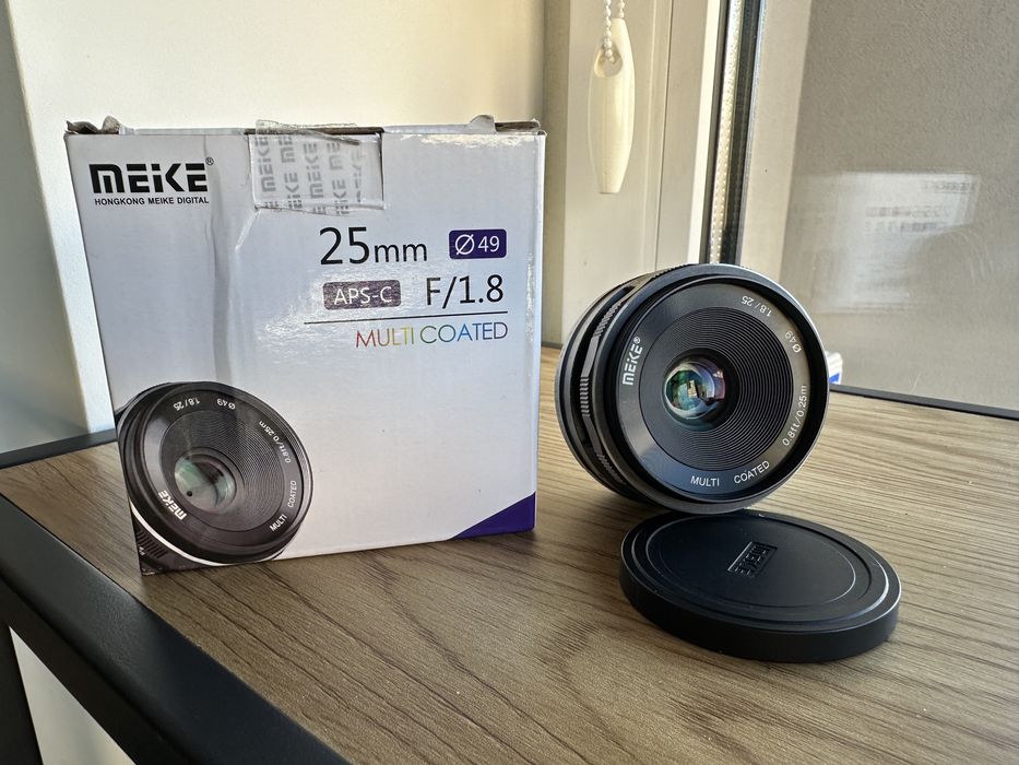 Світлосильний об’єктив Meike 25mm f/1.8 (для Sony E/Fujifilm X/MFT) — ідеальний для портретів та стріт-фото!