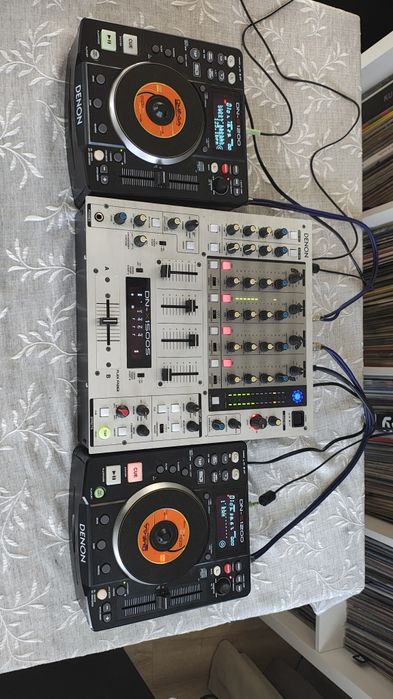 Zestaw DJ Denon mikser i dwa odtwarzacze CD z MP3