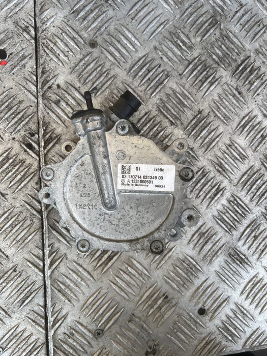 MERCEDES W176 A 45 AMG 2.0 насос вакуумный  A1331800501