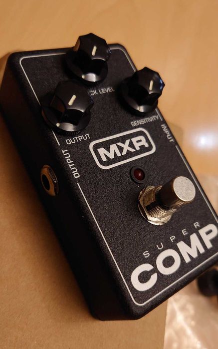 MXR M-132 Super Comp - класичний аналоговий компресор