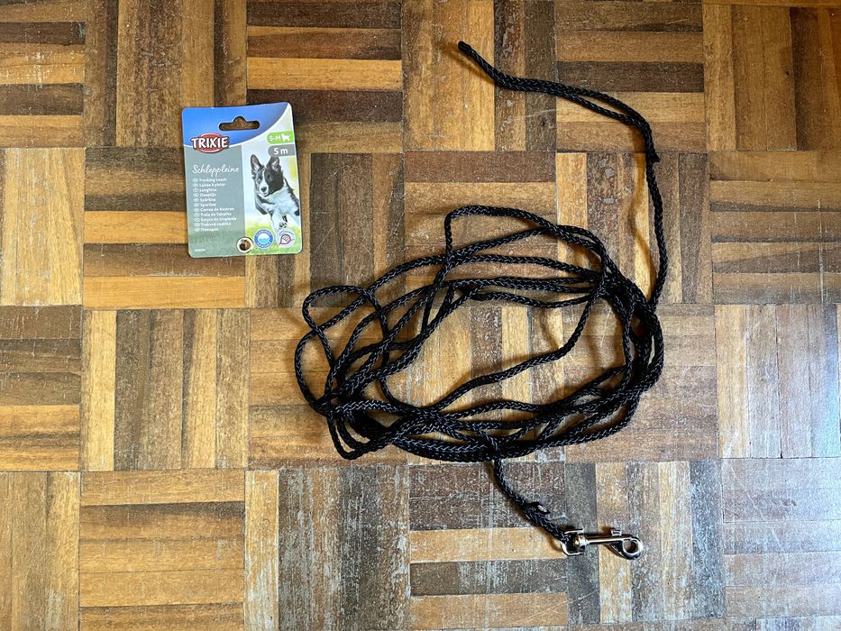 Trela comprida 5 metros + porta-sacos para cocós