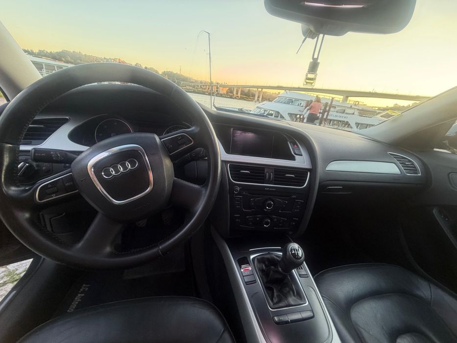 AUDI A4 AVANT 2.0 TDI — 2010 — 216.000 km
