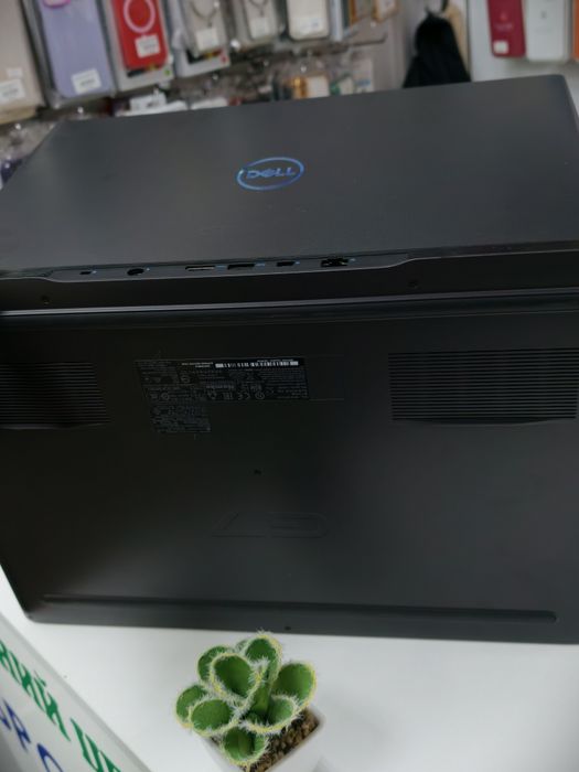 Ігров. Dell G7 17 P40E  i7-9750H / 16DDR4 / 256 SSD / RTX2060 6GB