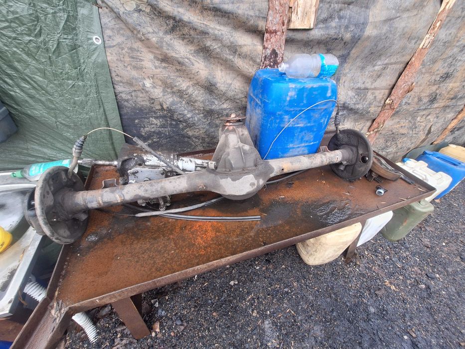 Запчястини на авто москвич 2140 бу