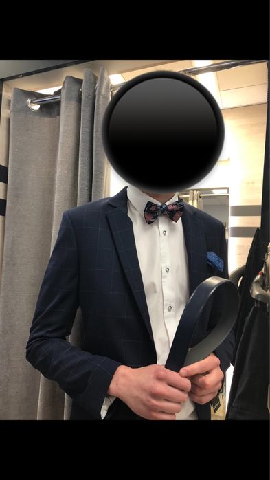 Garnitur męski w modną kratę