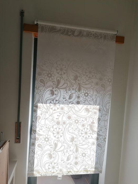 Estore de rolo branco