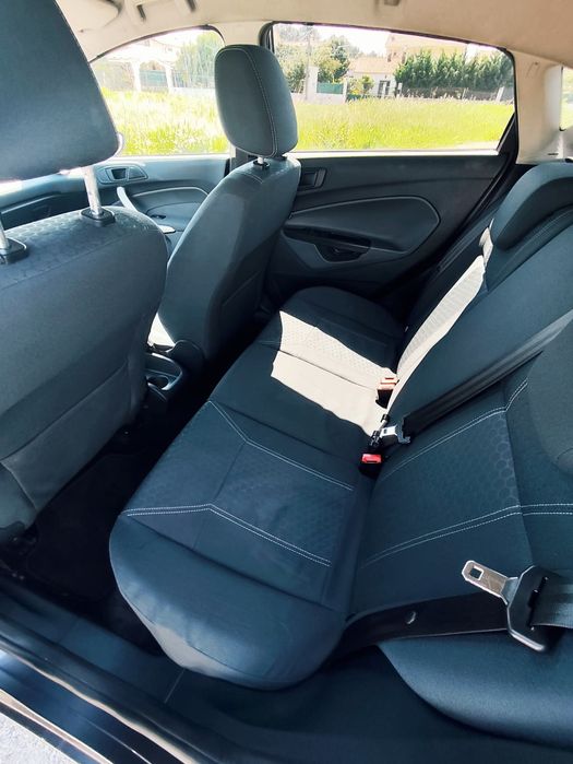 Ford Fiesta 1.4 TDCi Titanium revisão efetuada incluindo distribuição