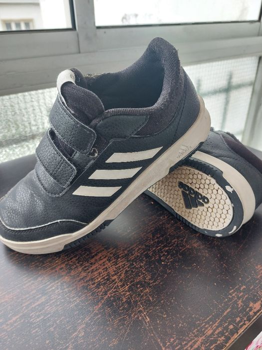 Ofereço ténis Adidas 36