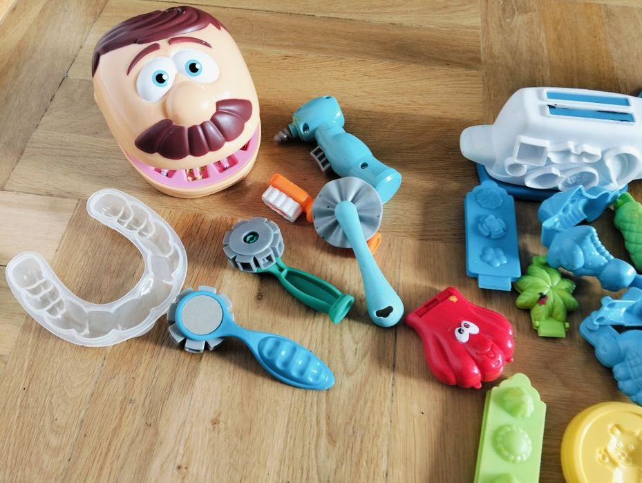 Zestaw foremek do ciastoliny toster dentysta makarony