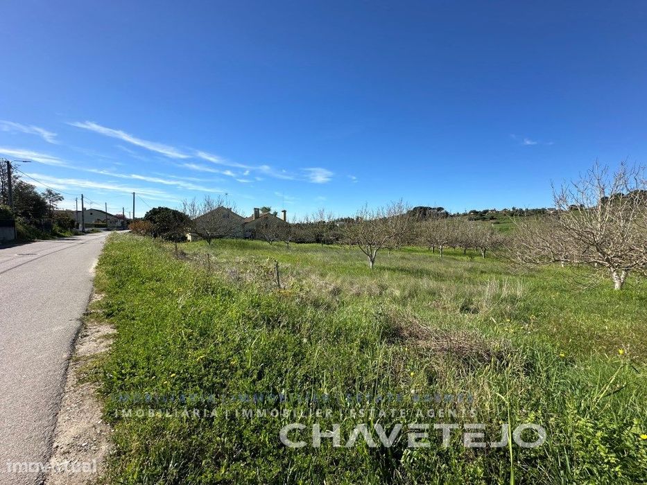 Terreno com 5.840 m2 a 5 km de Tomar. — Sabacheira, Santarém
