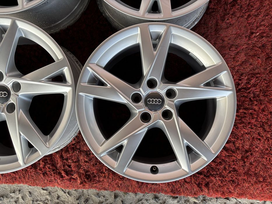 Original Audi a4 a6 Q3 Q5 a5 Volkswagen Skoda R17 5x112