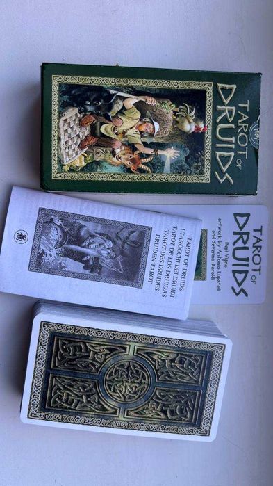 Tarot of Druids, Dream Interpretation, Runes Oracle оракул Lo Scarabeo