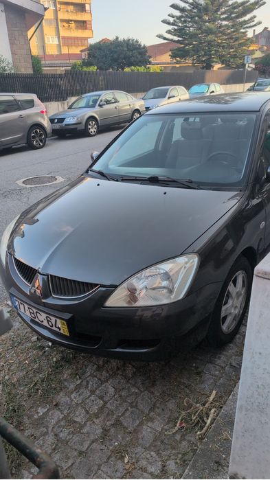Mitsubishi Lancer 1.3 — 2006 — 129.000 km — Para reparar