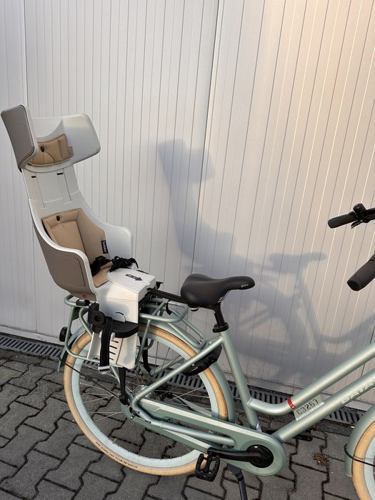 Rower miejski - damka BATAVUS z fotelikiem BOBIKE