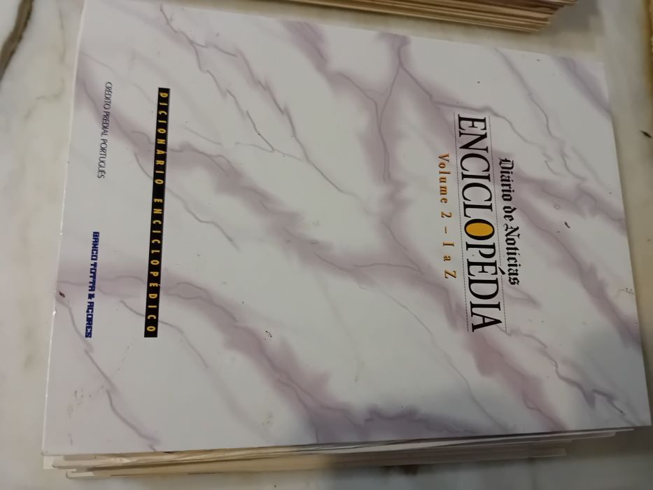 Dicionário Enciclopédico Diário de Notícias  Volumes 1 e 2