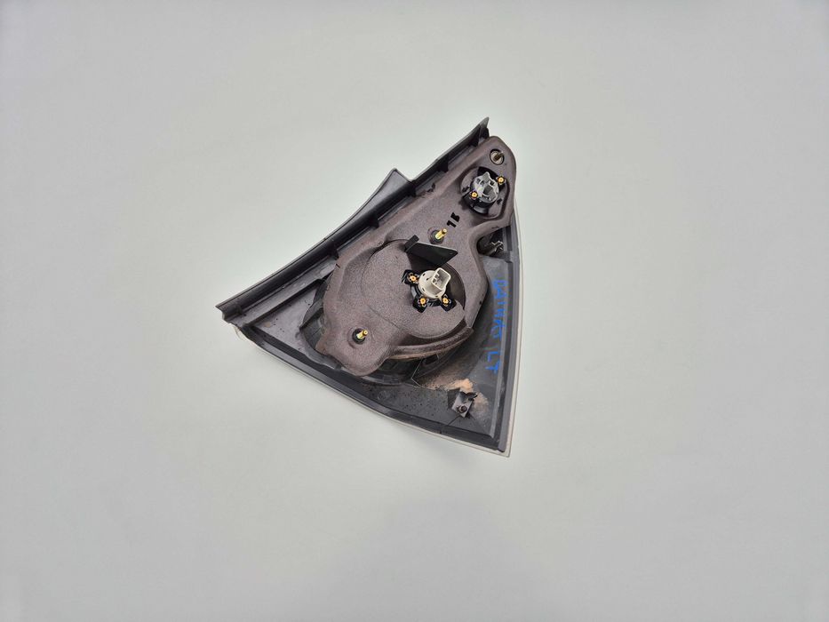 Lewa Tylna Tył Lampa Reflektor Daihatsu YRV Kompletna Europa Oryginał