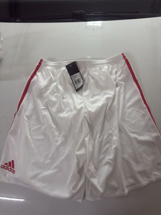 10 Calções brancos Adidas SLbenfica conjunto