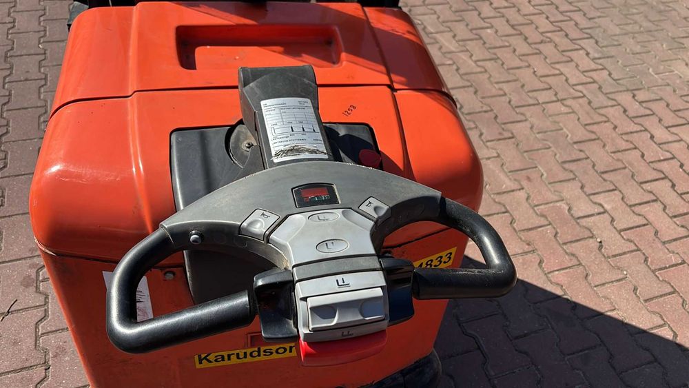 Wózek elektryczny paleciak BT SPE200D
