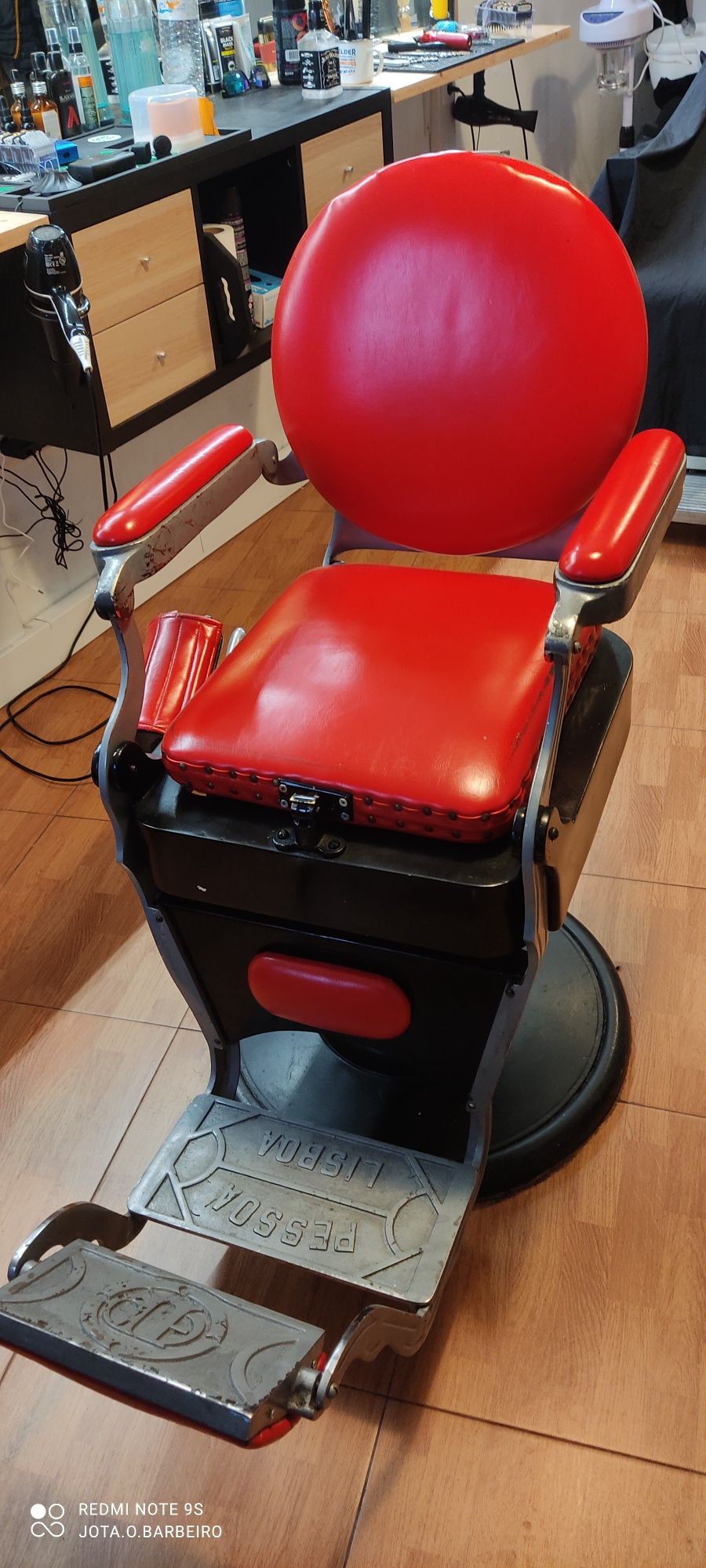Cadeira barbeiro usada 【 ANÚNCIO Novembro 】