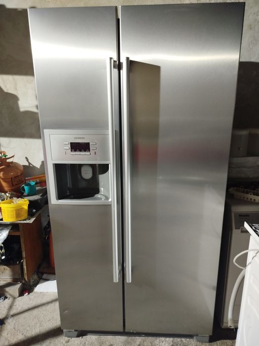 Холодильник Siemens Side by side