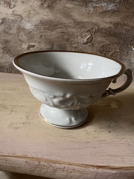 6 porcelanowych filizanek Walbrzych