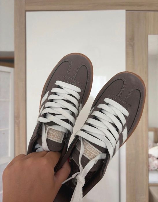 Brązowe buty adidas handball spezial