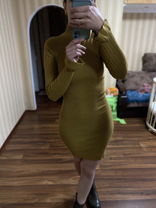 Сукня в рубчик гірчичного кольору