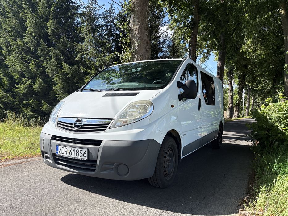 Opel vivaro 2.0 dci 115 km 5osobowy 2013r. klimatyzacja