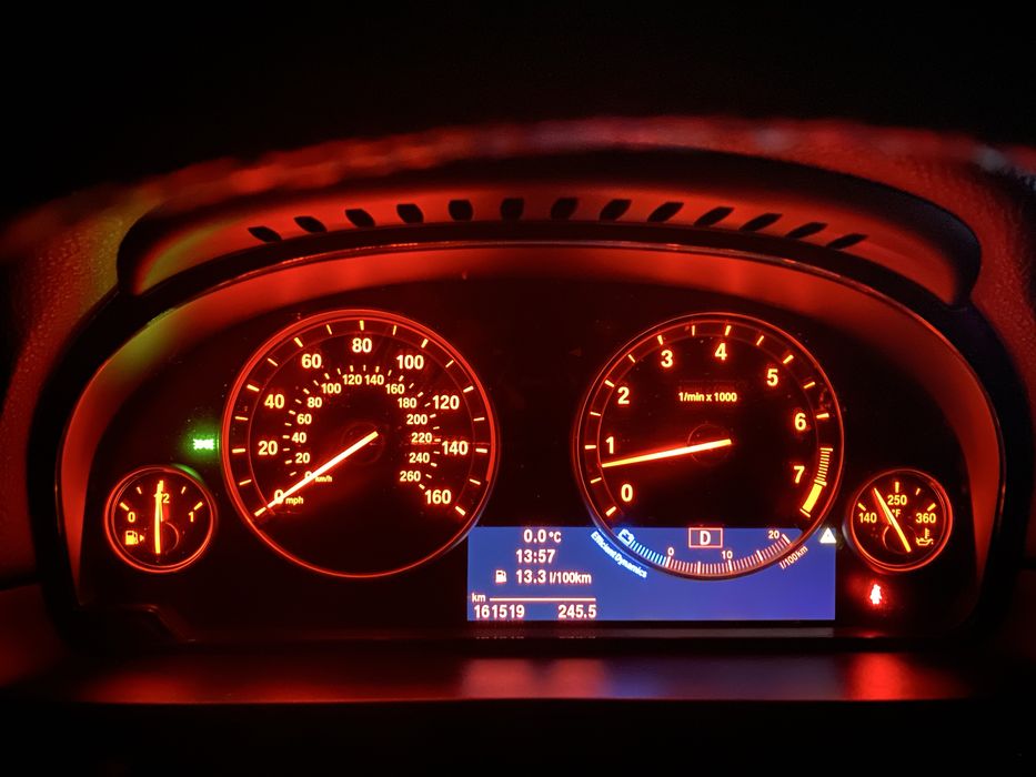 приборка БМВ Ф10/ BMW F10 приборна панель