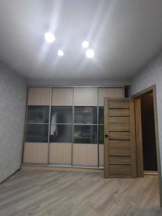 Продається 2к з новим ремонтом.Зручний виїзд на Київ