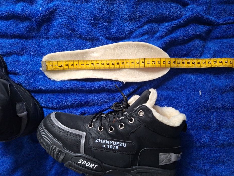 Męskie zimowe buty ocieplane 39, wkładka 24,5 cm
