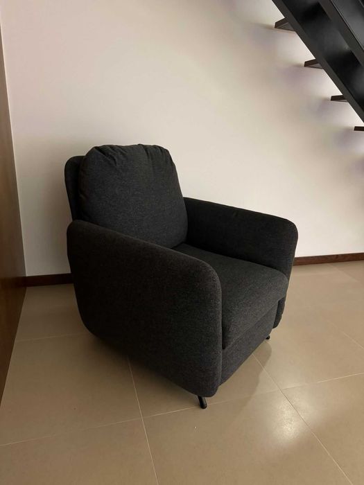 Poltrona cinza Ikea