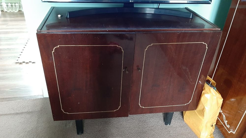 Шафа з антресолью