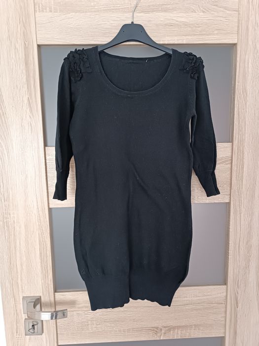 Sweter damski czarny przedłużany tunika rękaw 3/4 S 36
Szerokość pod p