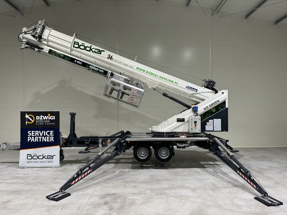 Dźwig dekarski Böcker ahk 36/2400 elektryczny żuraw ciesielski
