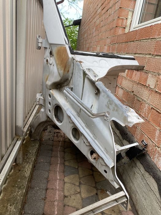 Sprinter 906 лонжер стойка передній лівий та правий