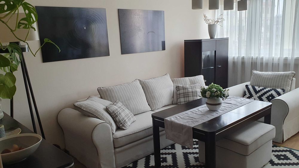 Meble do salonu: Komoda, Stół, Witryna, Szafka rtv, Półka,.