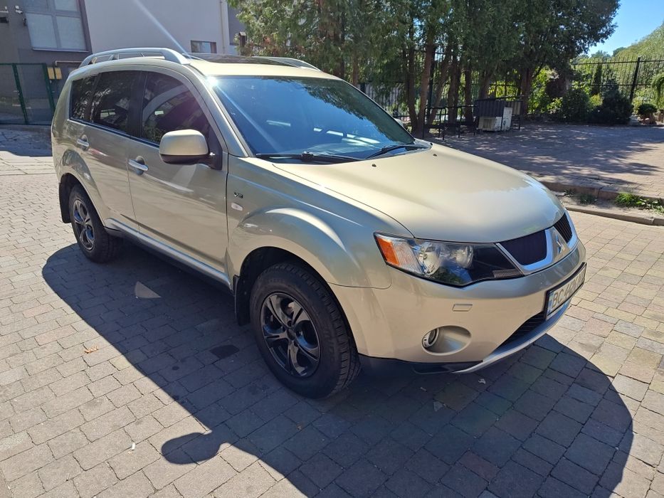 Mitsubishi outlander XL 3.0L 4×4 Газ/Бензин - Ідеальний технічний стан