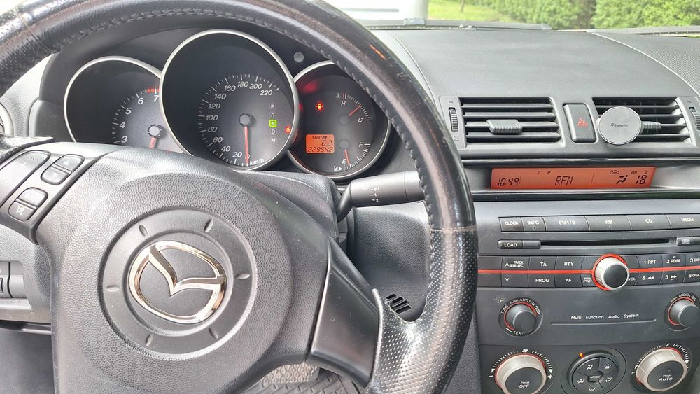 Mazda 3 1.6 GPL/gasolina + Caixa Automática