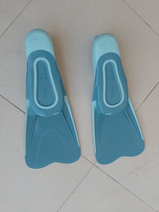 Barbatanas para nadar  .