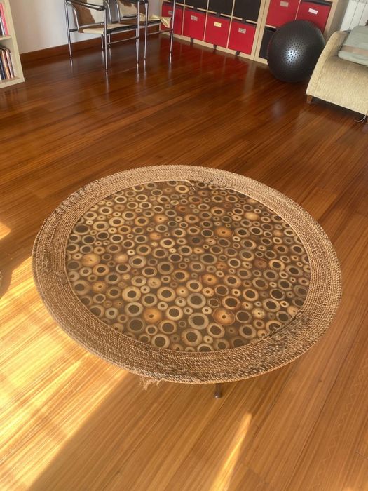 Conjunto mesa grande e mesa pequena