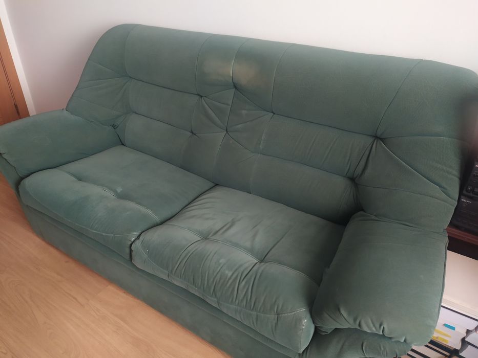 Sofá verde com cama